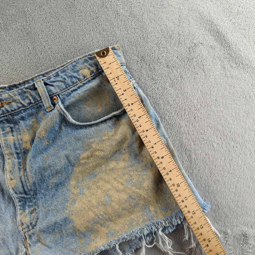 Vintage 90s Levis Jean Shorts 38 (Fits 34) Blue Paint Splatter Cut Off Made USA - Picture 4 of 8